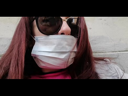❤️ Nicoletta analipiza kisasi kwa jirani yake na kukojoa kwenye karakana yake (Karantini Maalum ya Covid19 ya Italia) Video ya kutatanisha ❌️❤