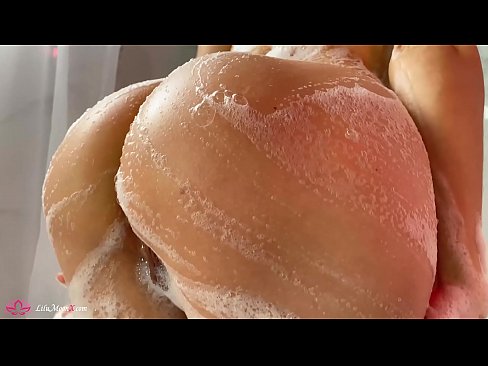 ❤️ Brunette Anapiga Pussy kwa Pussy kwa Vibrator hadi Orgasm kali katika Shower Video ya kutatanisha ❌️❤